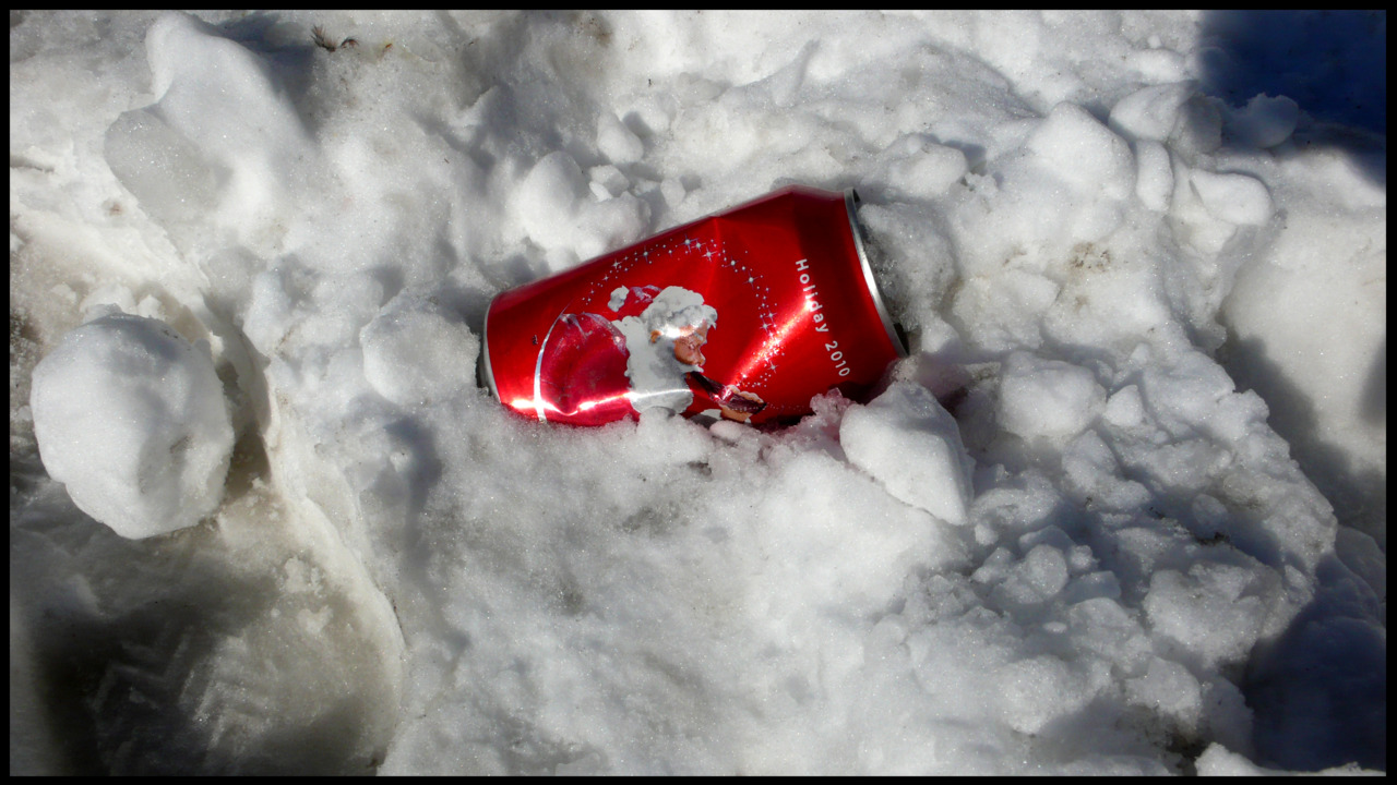 ANOTHER DRUNK SANTA IN THE SNOW